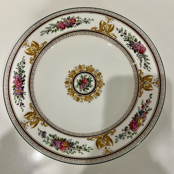 Gorgeous & Antique Hand-Painted Porcelain ‘Columbia’ Wedgwood Pattern W595 set! - Picture 5 of 14